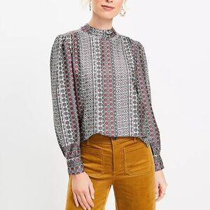 Loft Tiled Tie Back Mock Neck Blouse size S NWT
